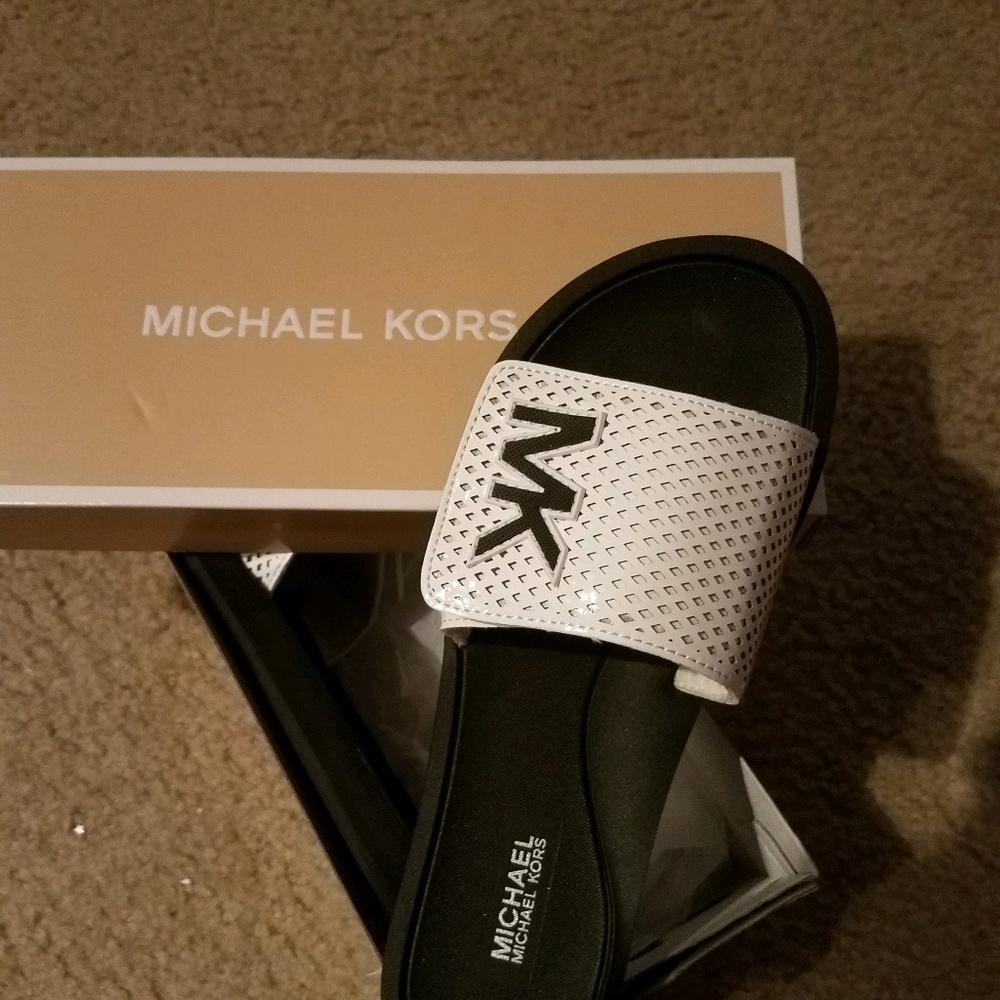 Meet your Posher, Latasha